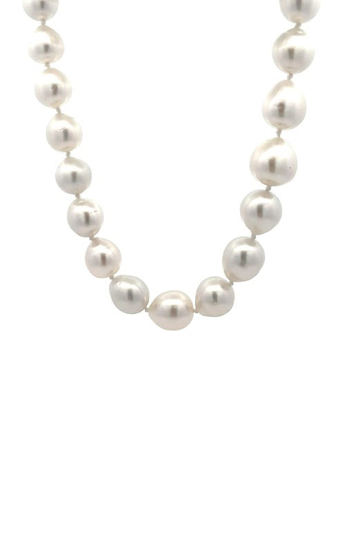 Close-up of a white pearls necklace