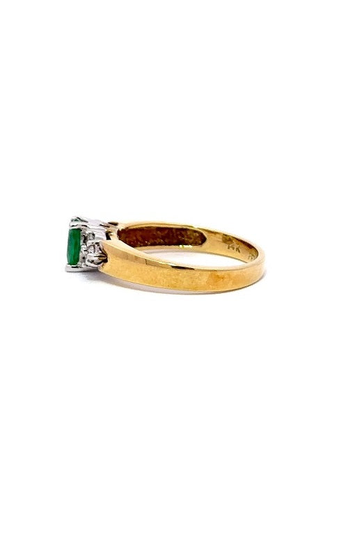 14K YELLOW GOLD EMERALD RING WITH SIDE DIAMONDS  G12094
