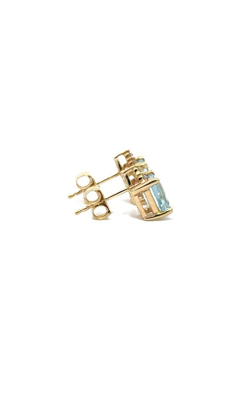 Gold  stud earrings with aquamarine gemstone