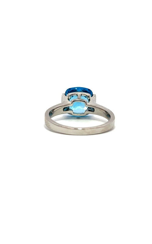 14K WHITE GOLD BLUE TOPAZ RING G16012