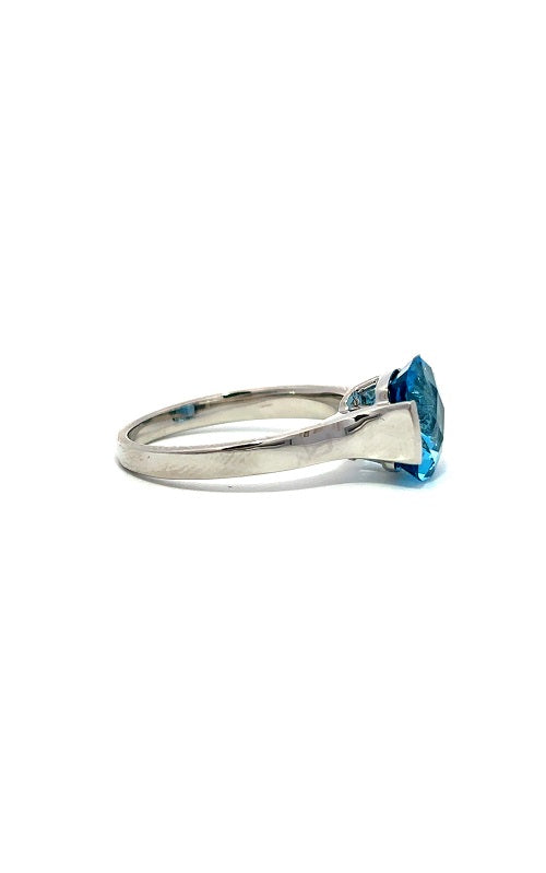 14K WHITE GOLD BLUE TOPAZ RING G16012